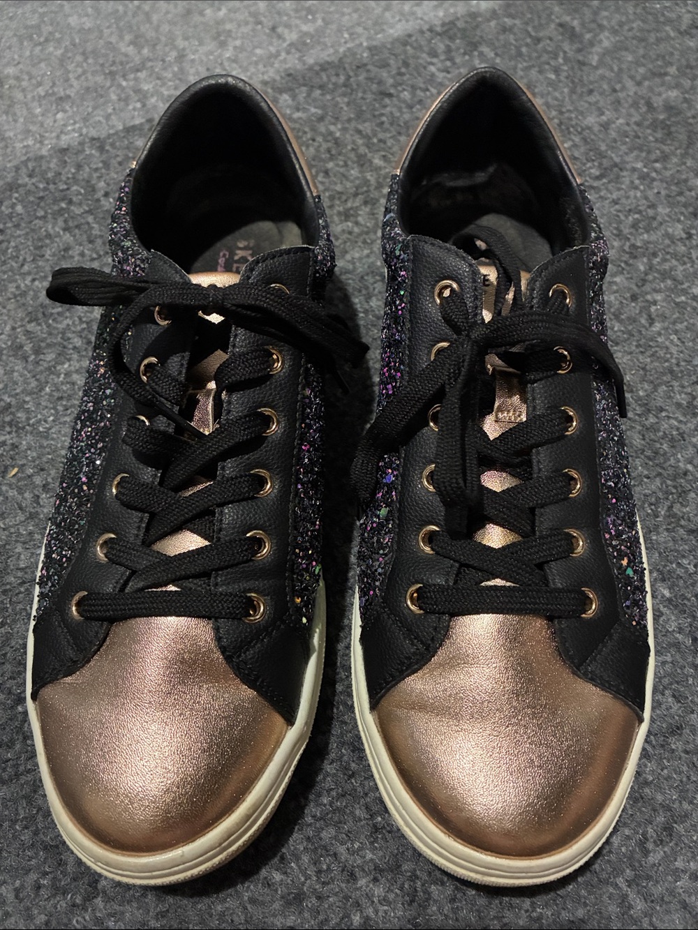 👠 Skechers Women's Rose Gold Metallic & Black Glitter Lace-Up Sneakers